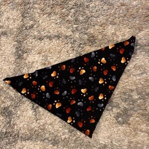 Pet Collar Scarf black with different color dog foot prints